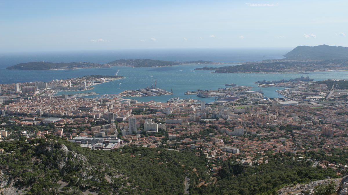 La rade de Toulon vue du mont Faron
